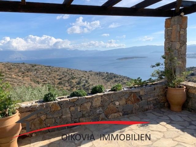 Wunderschönes Haus mit Panoramablick auf das Meer in der Nähe der Stadt Agios Nikolaos